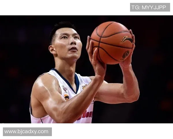 易建联跨界代言足球明星展现运动魅力与多元化形象